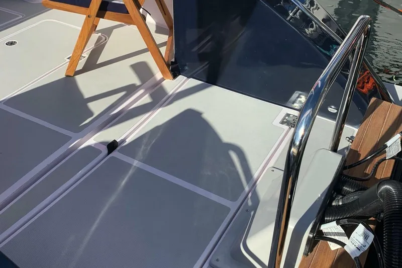 Slide: The Image of True North 34 Outboard 2020 - 4866416