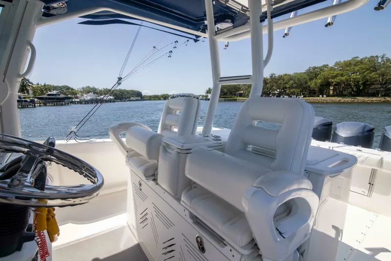 Slide: The Image of 2009 Everglades 35 Center Console Outta Hand - 4867484