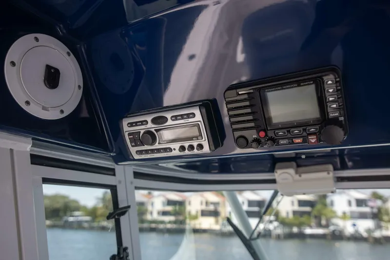 Slide: The Image of 2009 Everglades 35 Center Console Outta Hand - 4867495