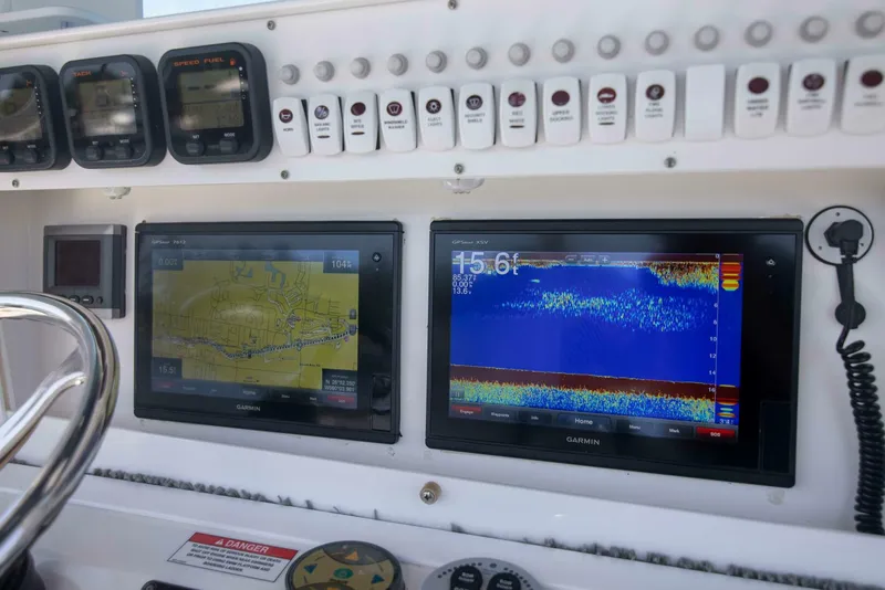 Slide: The Image of 2009 Everglades 35 Center Console Outta Hand - 4867497