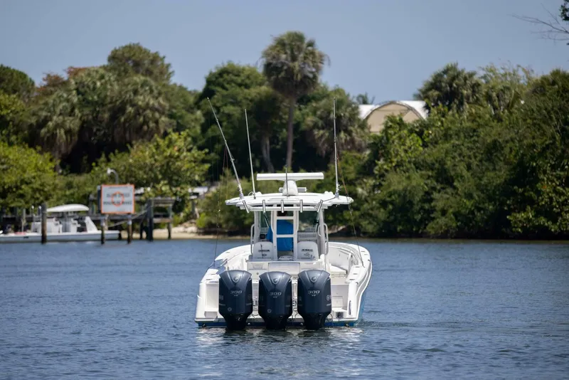 Slide: The Image of 2009 Everglades 35 Center Console Outta Hand - 4867505