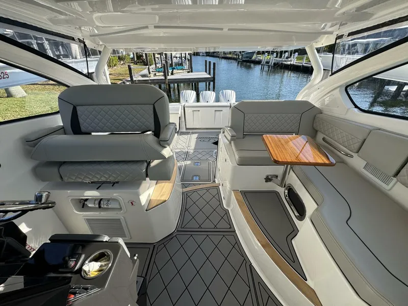 Slide: The Image of Pursuit DC 365 Dual Console 2024 - 4867721