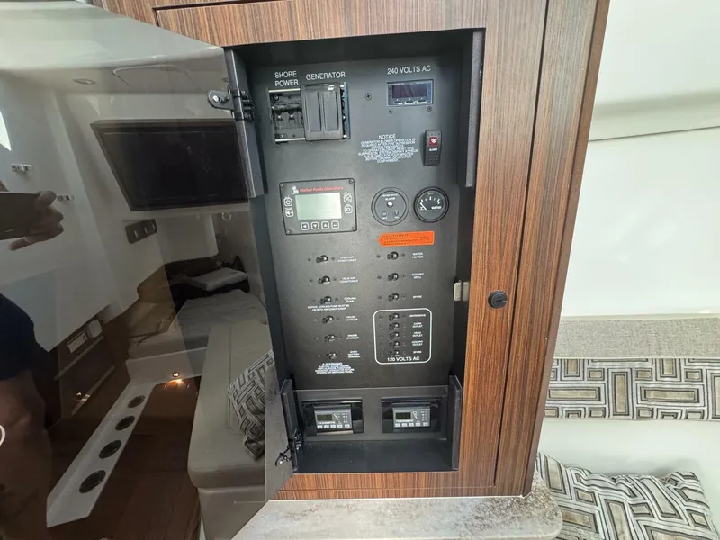 Slide: The Image of Pursuit DC 365 Dual Console 2024 - 4867701