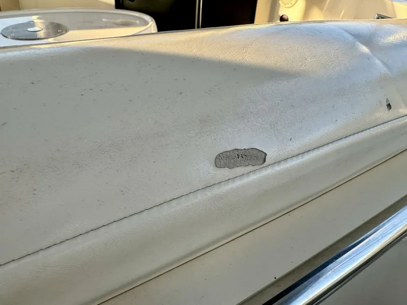 Slide: The Image of Rinker 342 Fiesta Vee 2004 - 4868320