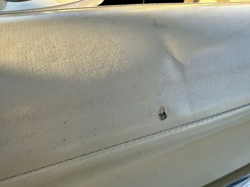 Slide: The Image of Rinker 342 Fiesta Vee 2004 - 4868321