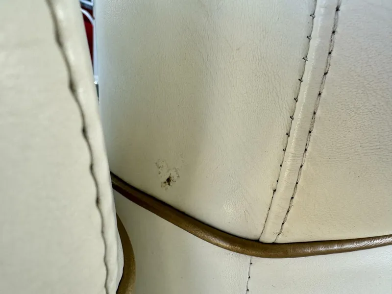 Slide: The Image of Rinker 342 Fiesta Vee 2004 - 4868328