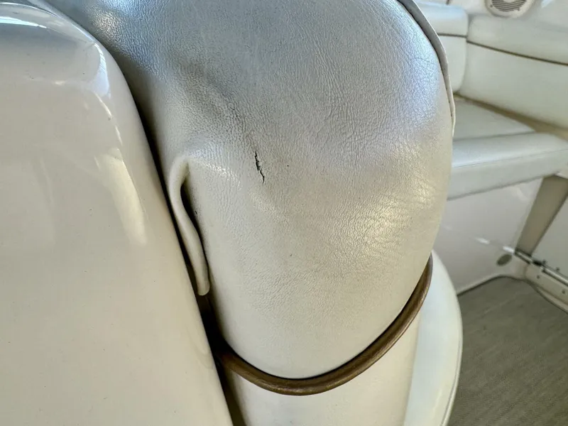 Slide: The Image of Rinker 342 Fiesta Vee 2004 - 4868329