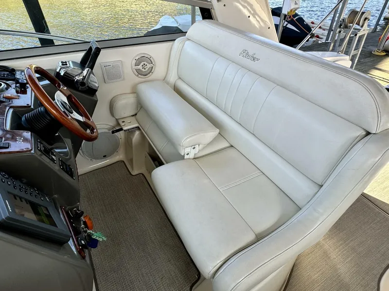 Slide: The Image of Rinker 342 Fiesta Vee 2004 - 4868132