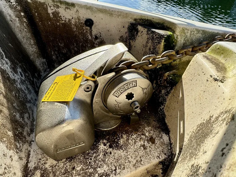 Slide: The Image of Rinker 342 Fiesta Vee 2004 - 4868145