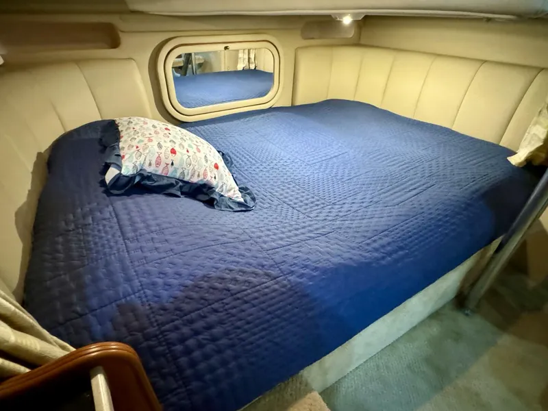 Slide: The Image of Rinker 342 Fiesta Vee 2004 - 4868171