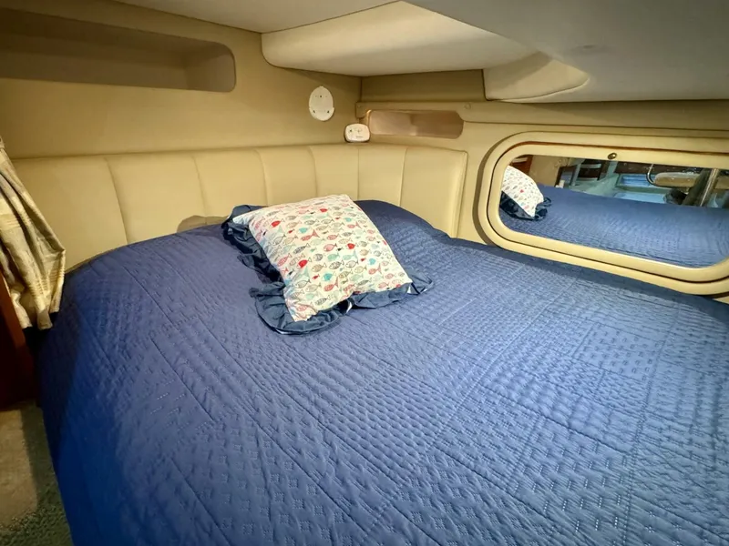 Slide: The Image of Rinker 342 Fiesta Vee 2004 - 4868172