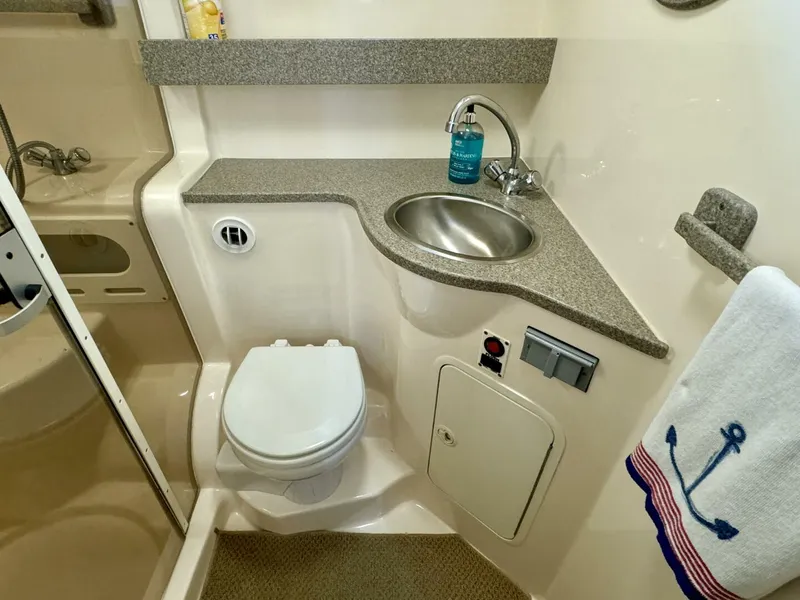 Slide: The Image of Rinker 342 Fiesta Vee 2004 - 4868178