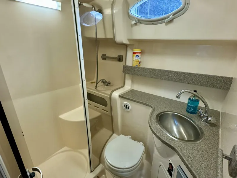 Slide: The Image of Rinker 342 Fiesta Vee 2004 - 4868180