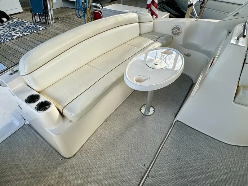 Slide: The Image of Rinker 342 Fiesta Vee 2004 - 4868187