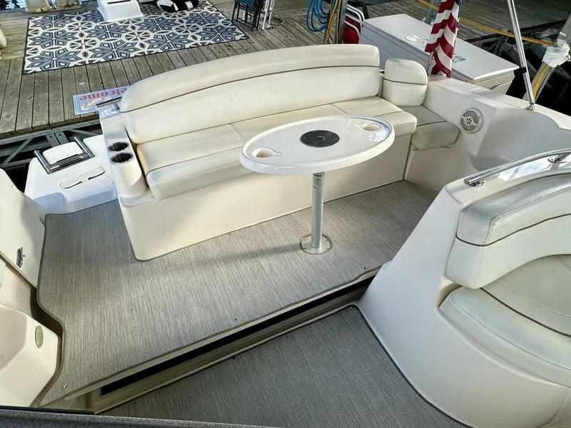 Slide: The Image of Rinker 342 Fiesta Vee 2004 - 4868189