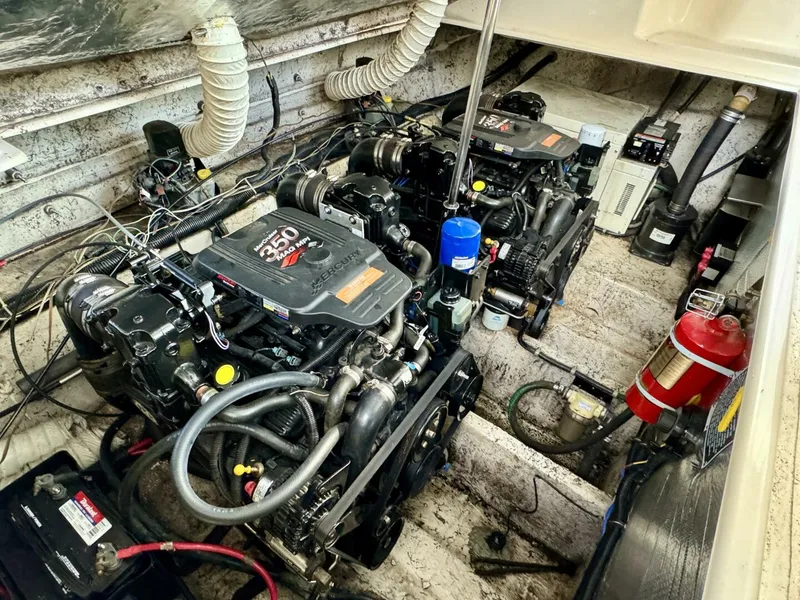 Slide: The Image of Rinker 342 Fiesta Vee 2004 - 4868193