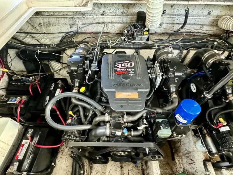 Slide: The Image of Rinker 342 Fiesta Vee 2004 - 4868195