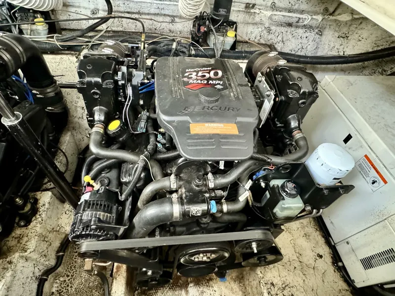 Slide: The Image of Rinker 342 Fiesta Vee 2004 - 4868198