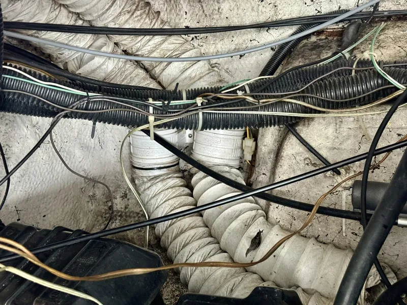 Slide: The Image of Rinker 342 Fiesta Vee 2004 - 4868203