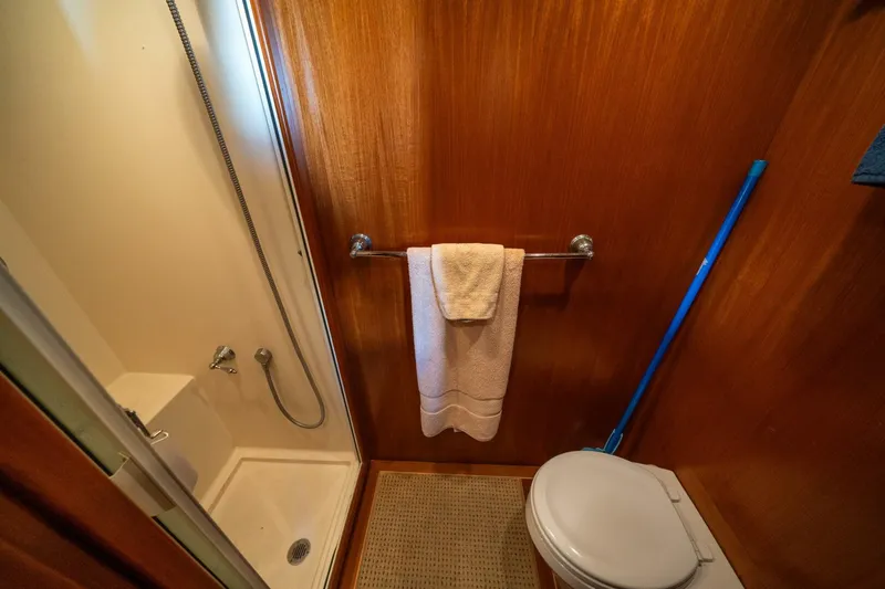 Slide: The Image of Offshore 72 Pilothouse 2006 - 4868503