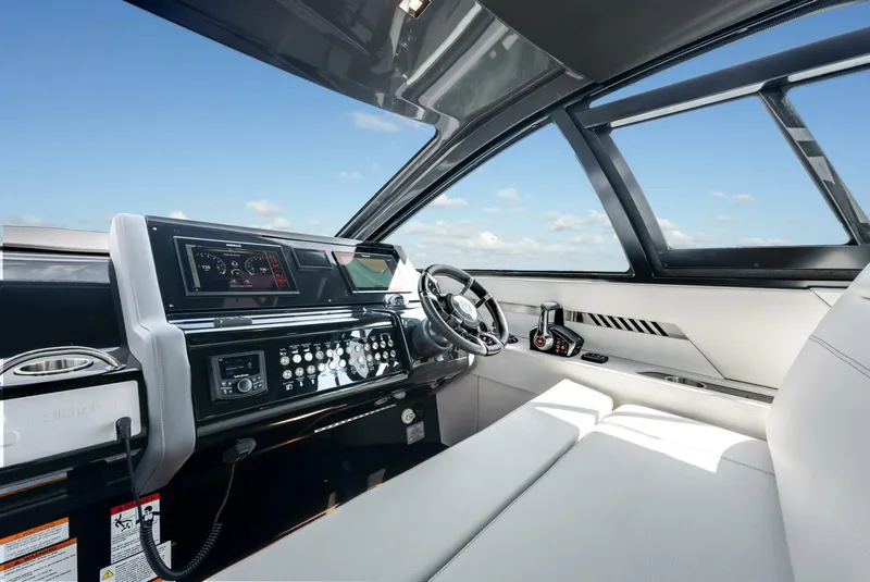 Slide: The Image of Cruisers Yachts 42 GLS OB 2023 - 4868859