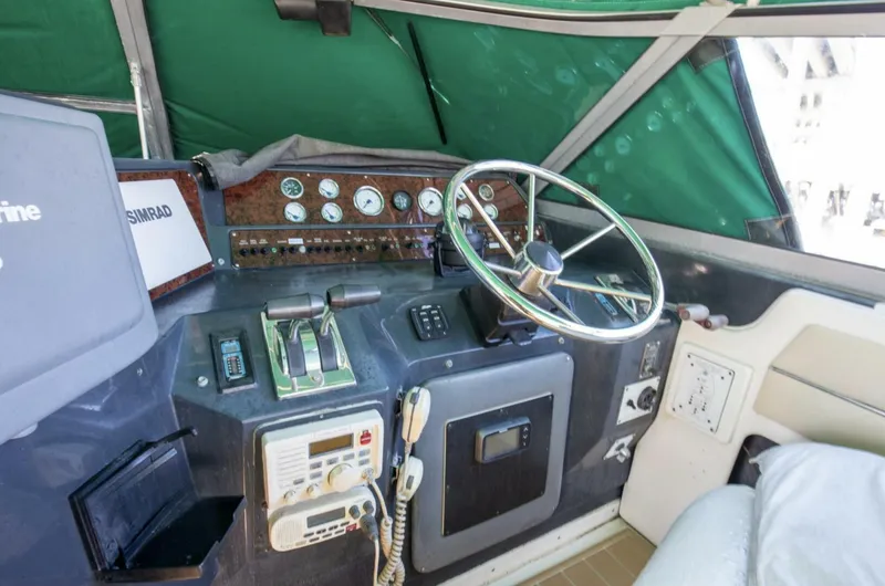 Slide: The Image of Sea Ray 420 Sundancer 1990 - 4869022