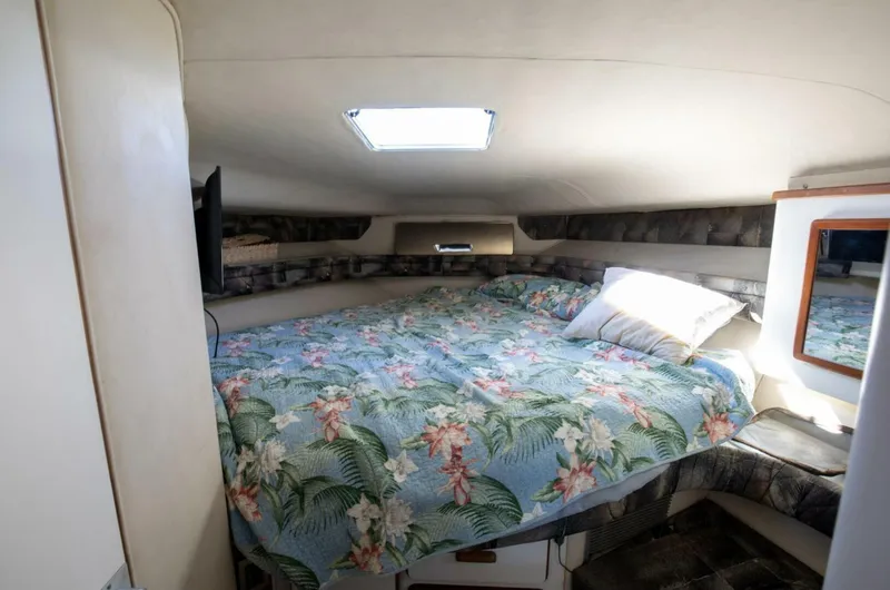 Slide: The Image of Sea Ray 420 Sundancer 1990 - 4869027