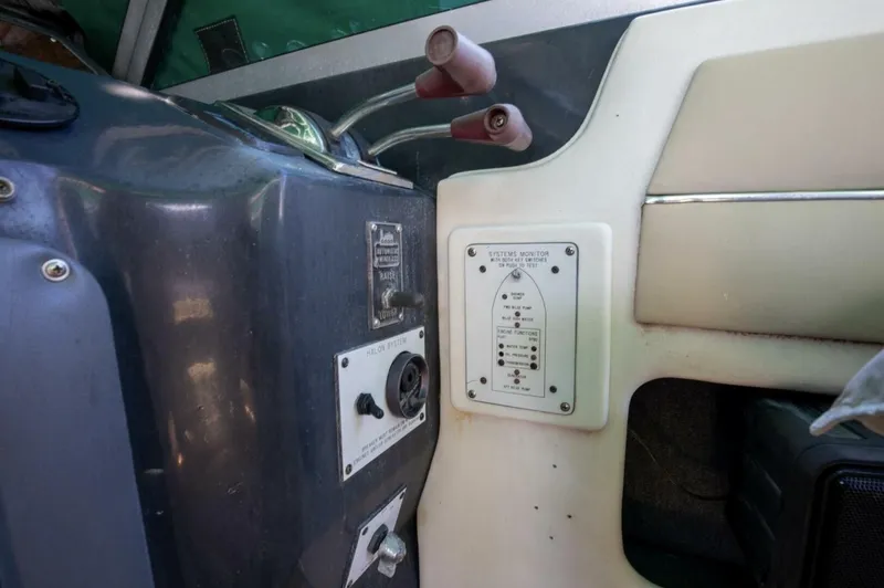 Slide: The Image of Sea Ray 420 Sundancer 1990 - 7515336