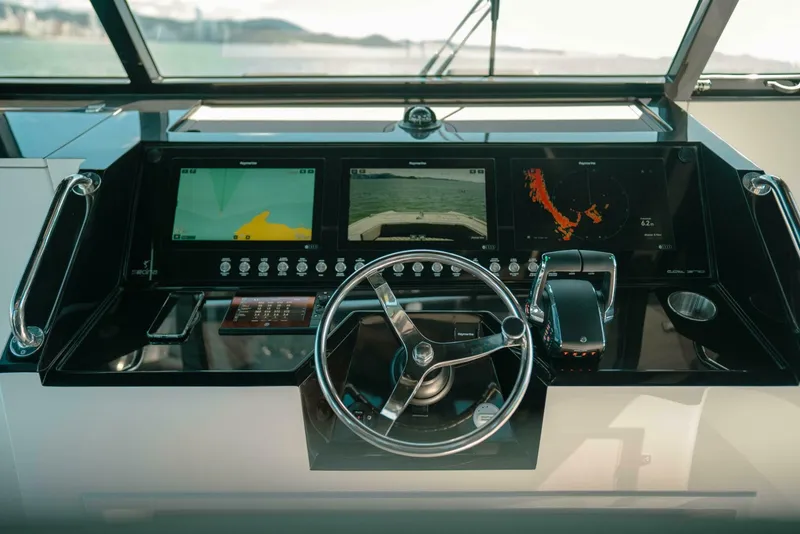 Slide: The Image of Sedna 370 Cabin 2025 - 4869048