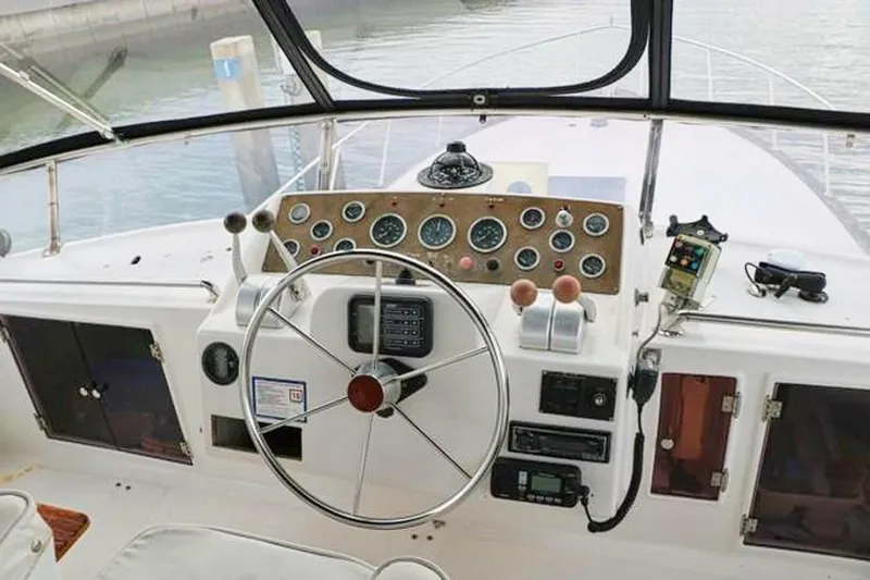 Slide: The Image of Ocean Alexander Cockpit Motor Yacht 54 1988 - 4869520