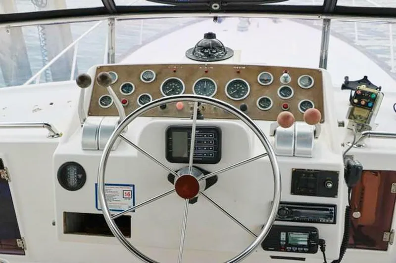 Slide: The Image of Ocean Alexander Cockpit Motor Yacht 54 1988 - 4869521