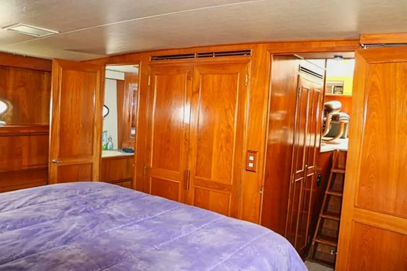 Slide: The Image of Ocean Alexander Cockpit Motor Yacht 54 1988 - 4869544