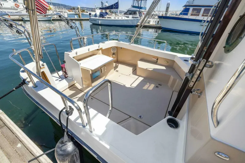 Slide: The Image of Ranger Tug R-27 2014 - 4869572