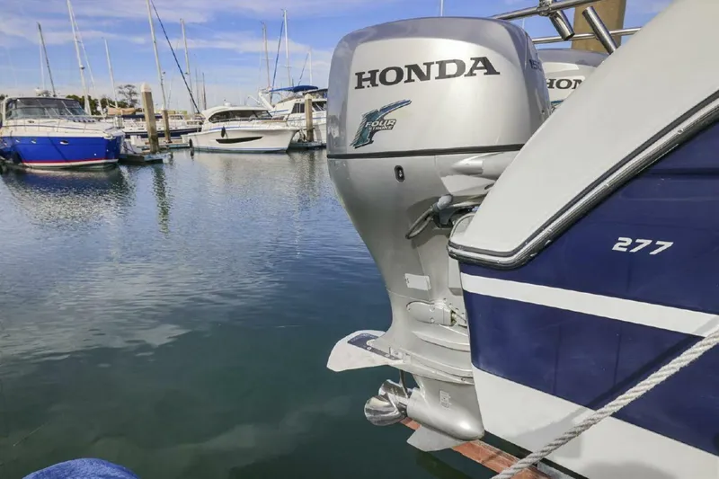 Slide: The Image of Glacier Bay 277 Hardtop 2009 - 4869624