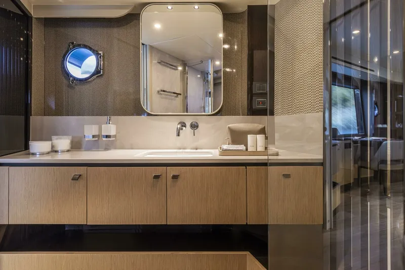 Slide: The Image of Absolute 56 Fly 2027 - 6103182