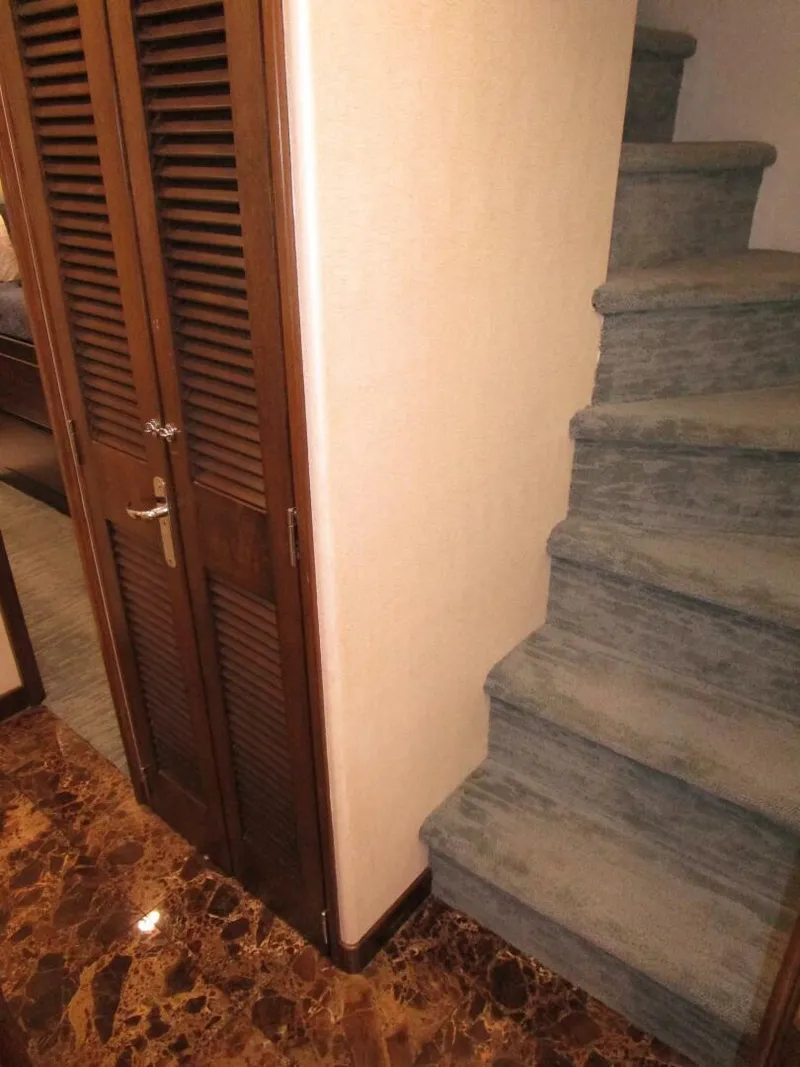 Slide: The Image of Accommodation Foyer  - 4918788