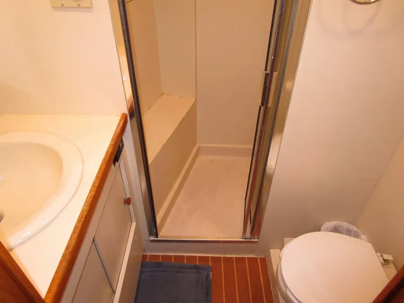 Slide: The Image of Captain's Head  - 4918841