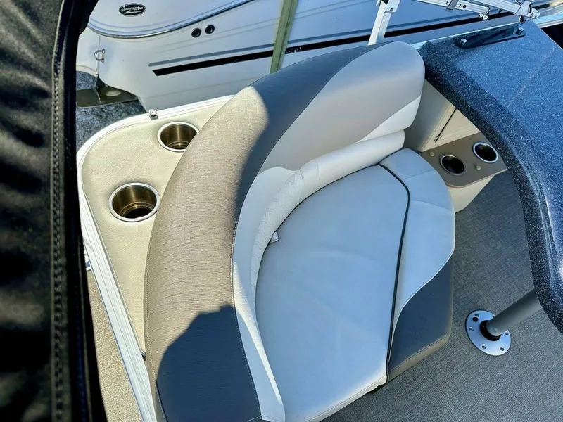 Slide: The Image of Tahoe LTZ 2285 ENT Tritoon 2022 - 4871133