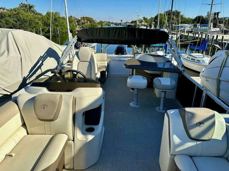 Slide: The Image of Tahoe LTZ 2285 ENT Tritoon 2022 - 4871147