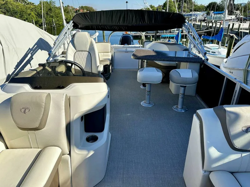 Slide: The Image of Tahoe LTZ 2285 ENT Tritoon 2022 - 4871154