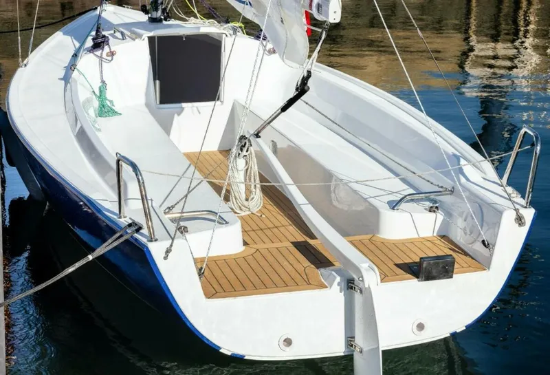 Slide: The Image of J/7 - New for 2025 Great Cockpit - 4948980