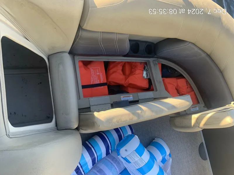 Slide: The Image of Sylvan Mirage 8522 2021 - 4872068