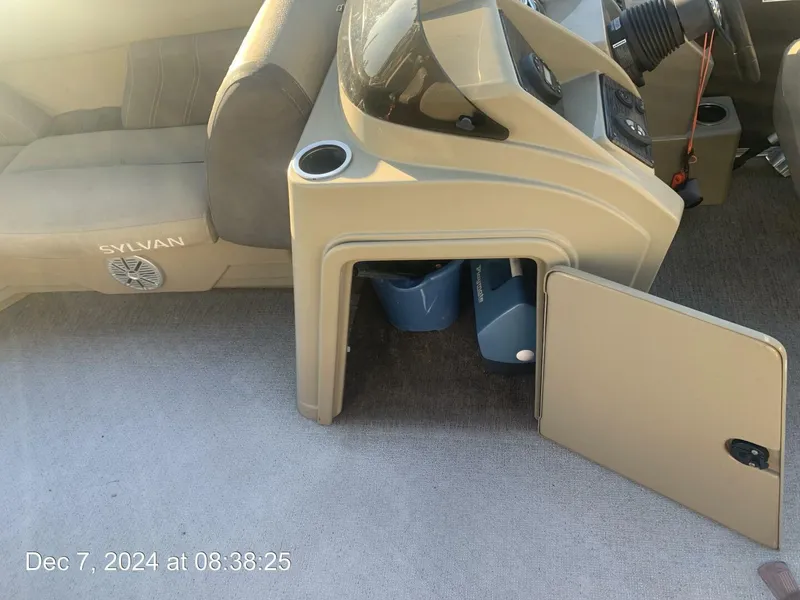 Slide: The Image of Sylvan Mirage 8522 2021 - 4872074