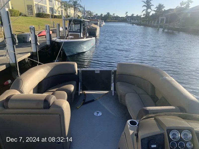 Slide: The Image of Sylvan Mirage 8522 2021 - 4872061