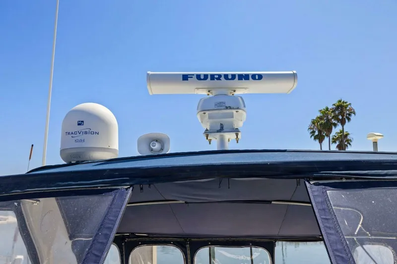 Slide: The Image of Cruisers Yachts 370 Express 2006 - 4872306