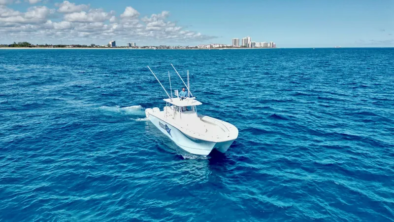 Slide: The Image of Sea Hunter 46 2020 - 4872959