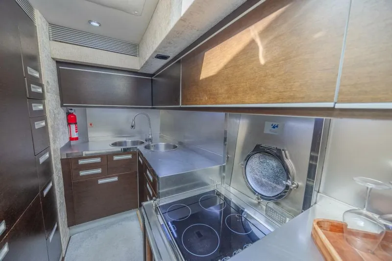 Slide: The Image of Azimut 68S 2009 - 4874166