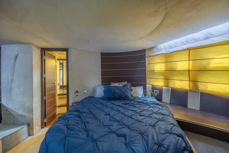 Slide: The Image of Azimut 68S 2009 - 4874174