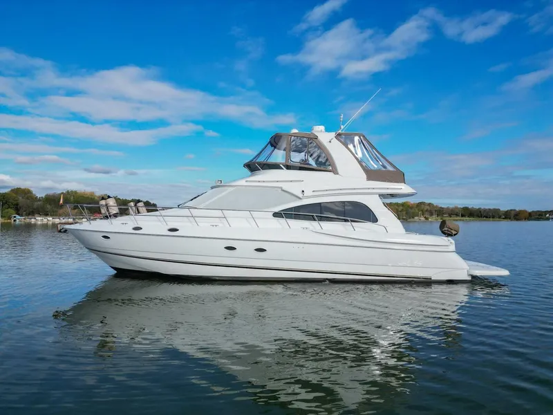 The Image of Cruisers 5000 Sedan Sport 2002 - 4874363