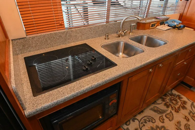 Slide: The Image of Cruisers 5000 Sedan Sport 2002 - 4874394